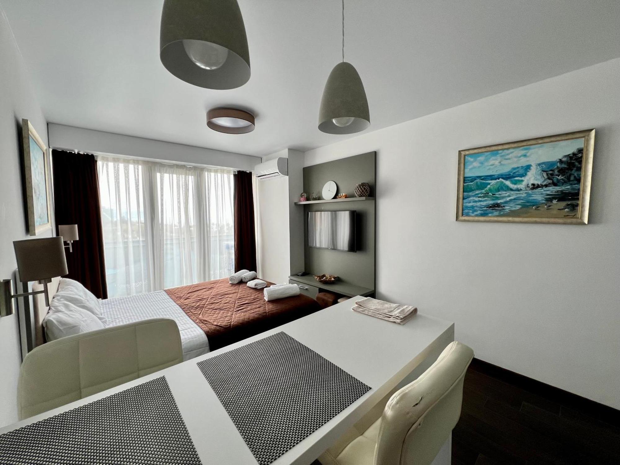 Orbi Beach Tower Batumi Exterior photo