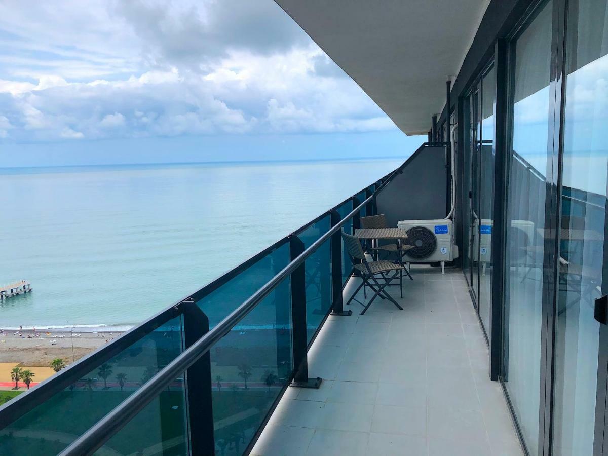 Orbi Beach Tower Batumi Exterior photo